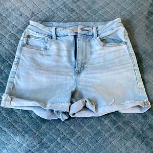 AMERICAN EAGLE DENIM SHORTS!!!!!